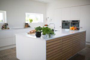 Read more about the article 7 Tips for Your Social Kitchen Remodel